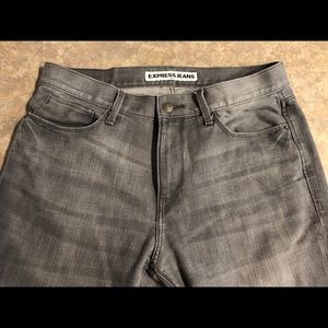 Men’s Express Rocco straight leg jeans. 34x32